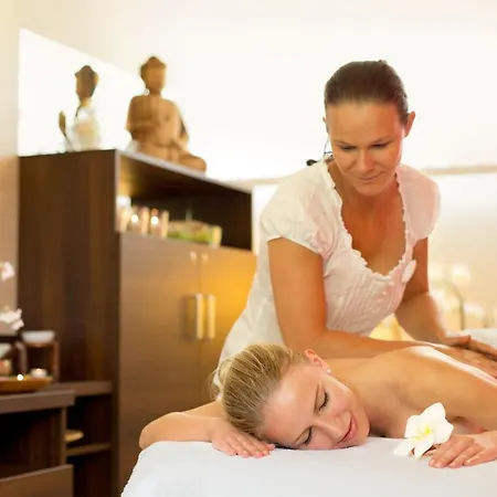 Robinson 4* 兰斯科伦